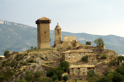 La belle tour de dfense d'Abizanda.