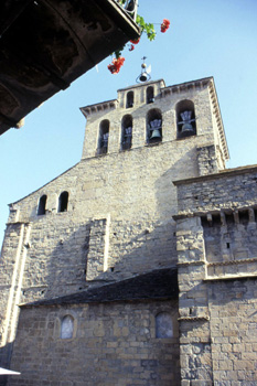 Première cathédrale d'Aragon.